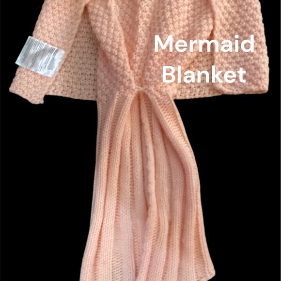 INFANT MERMAID TAIL BLANKET IN PEACH - Picture 1 of 2
